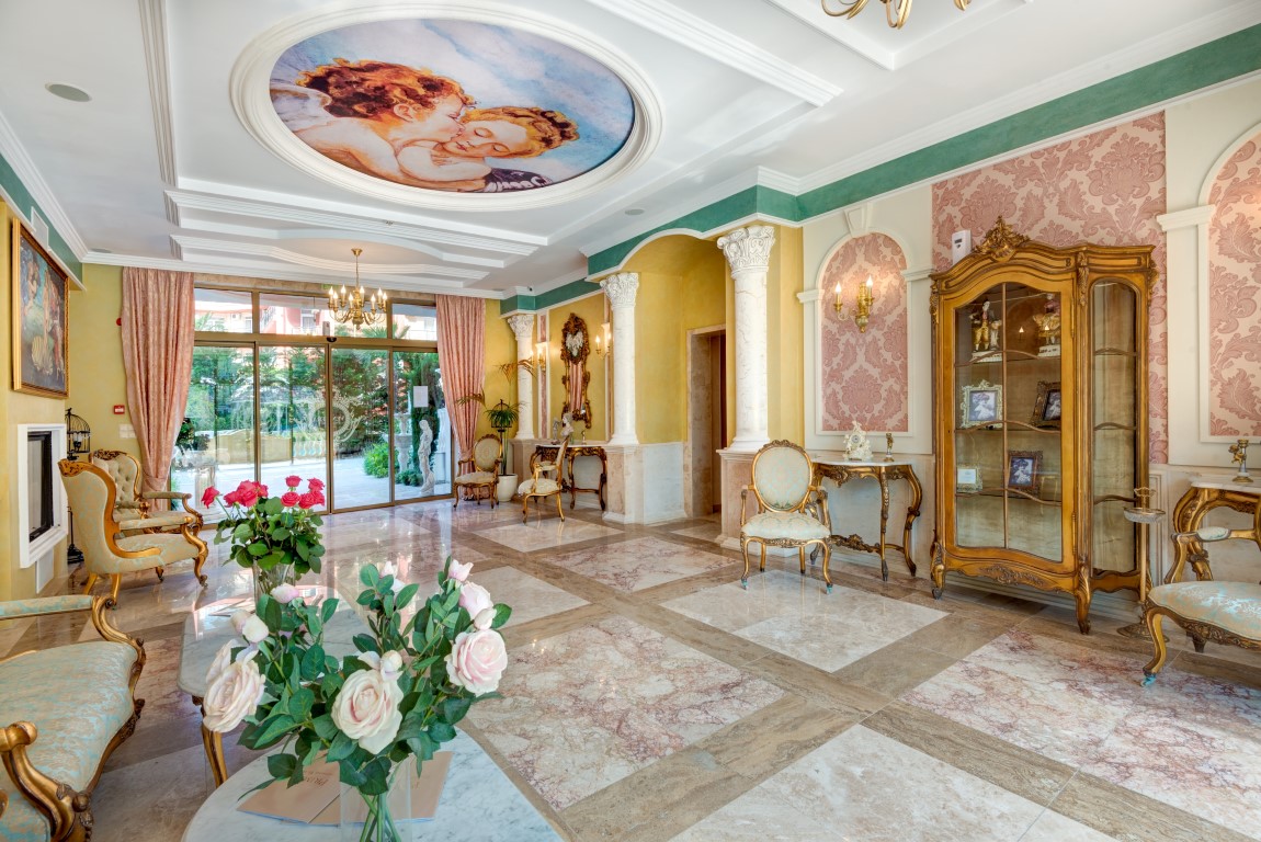 Venera & Anastasia Palace Apartments
